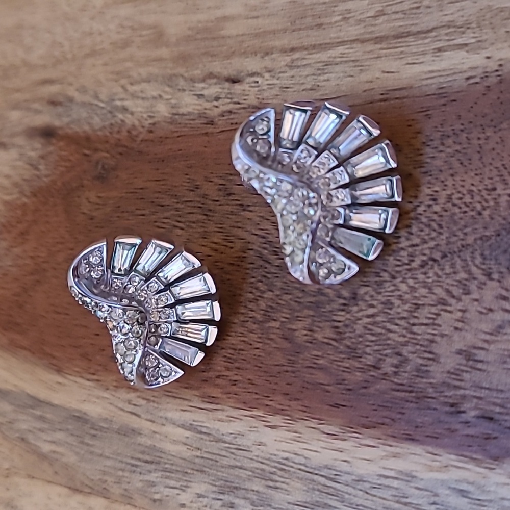 Vintage Crystal Non Pierced Earrings - Picture 8 of 8